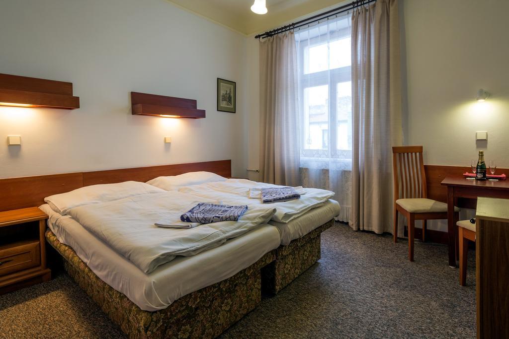 Hotel & Residence Royal Standard Praga Habitación foto