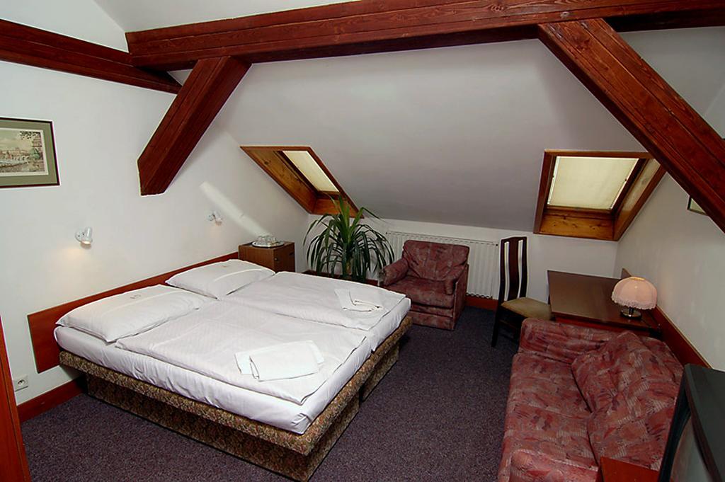 Hotel & Residence Royal Standard Praga Habitación foto