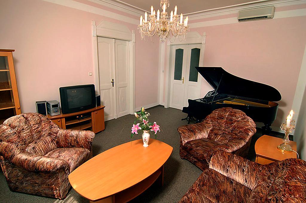 Hotel & Residence Royal Standard Praga Habitación foto