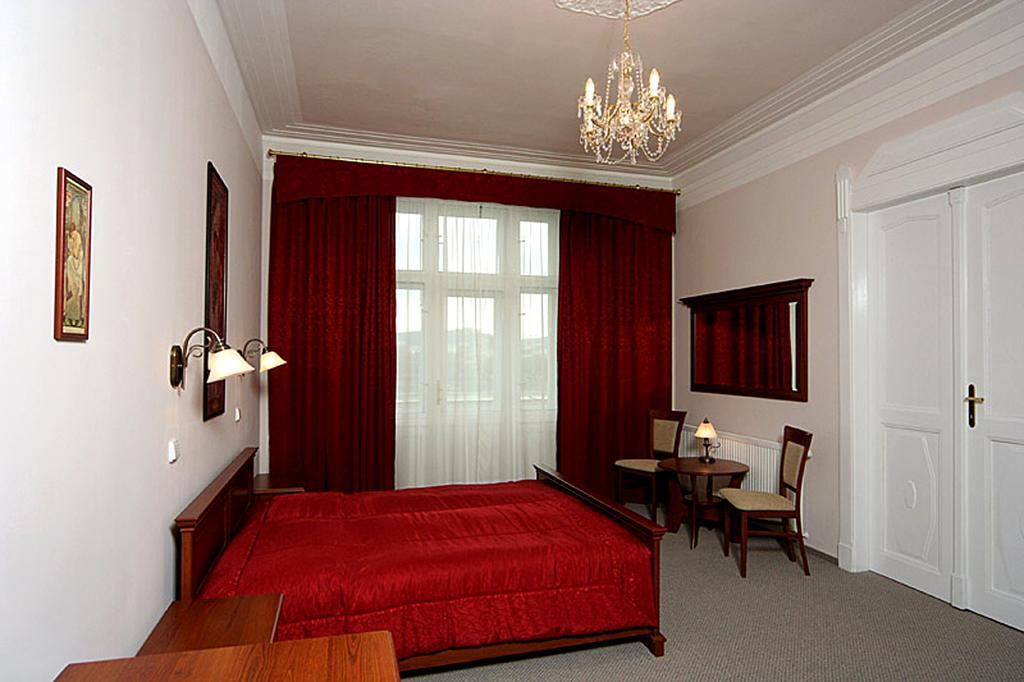 Hotel & Residence Royal Standard Praga Habitación foto